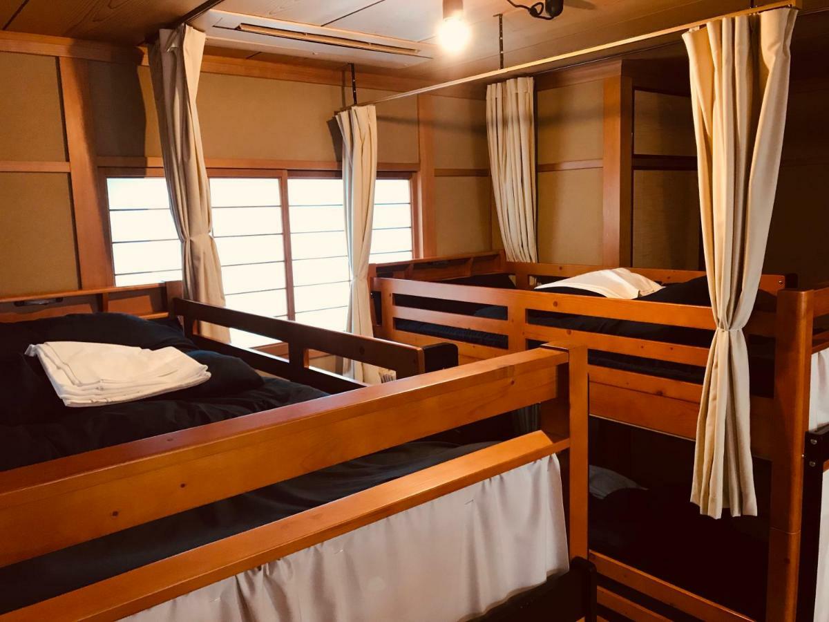 Ropeway St. Guesthouse Matsuyama  Exterior photo