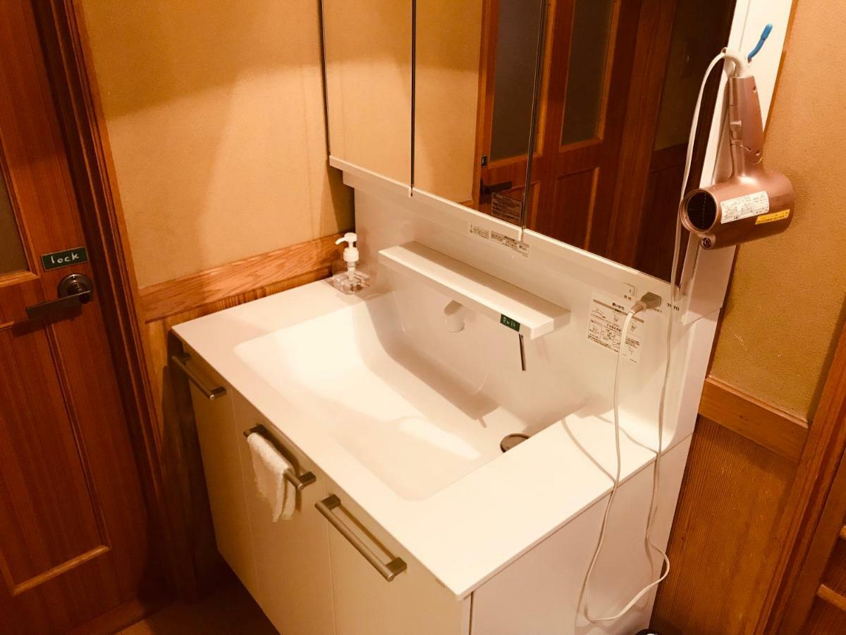 Ropeway St. Guesthouse Matsuyama  Exterior photo